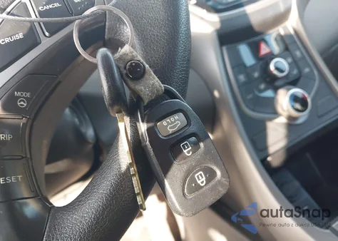 2015 Hyundai Elantra Se z USA, uszkodzony, nr VIN KMHDH4AE0FU415232